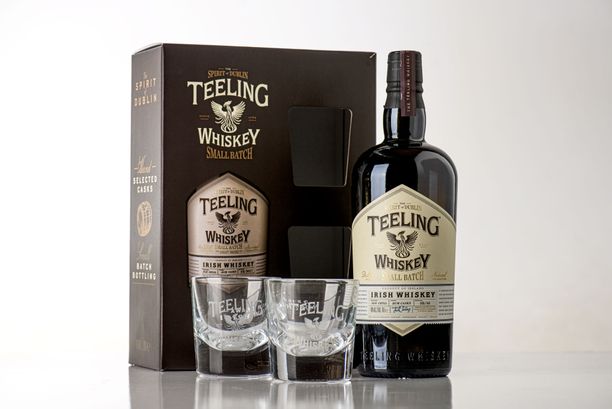 TEELING KLEINE CHARGE IRISH WHISKY mit 2 Tassen mit Logo